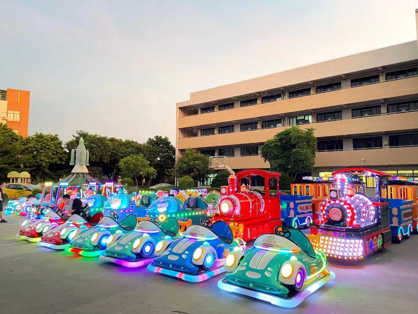 Panic Buying Radar Anti-collision Environmentally Friendly Single Bumper Car Space Shuttle For Kids World