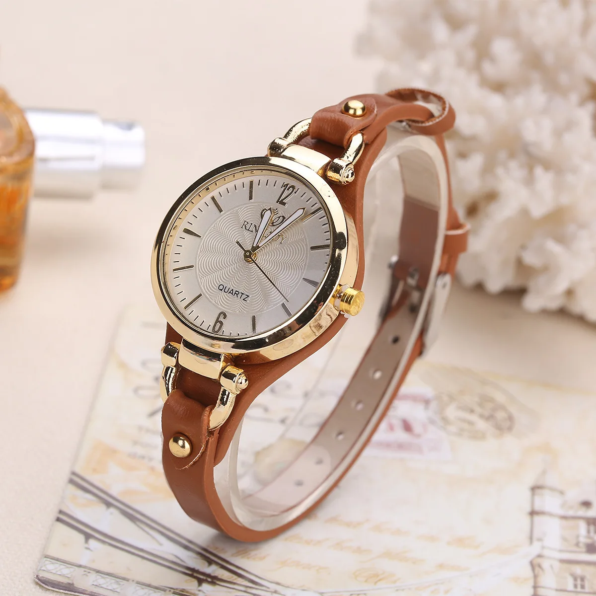 6213   Women Thin Leather Strap Wrist Watches Ladies Gold Creative Wristwatch