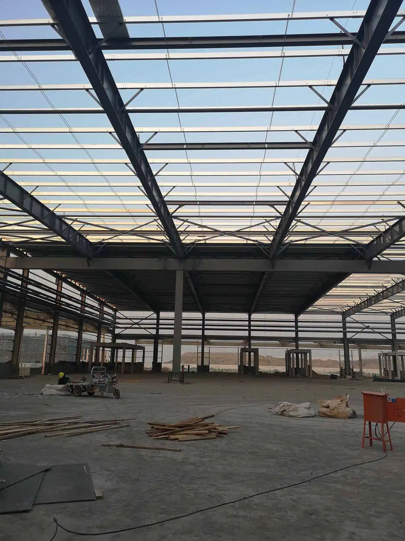Construction Material Modern Steel Structure Warehouse Building Noise Reduce Warehouse