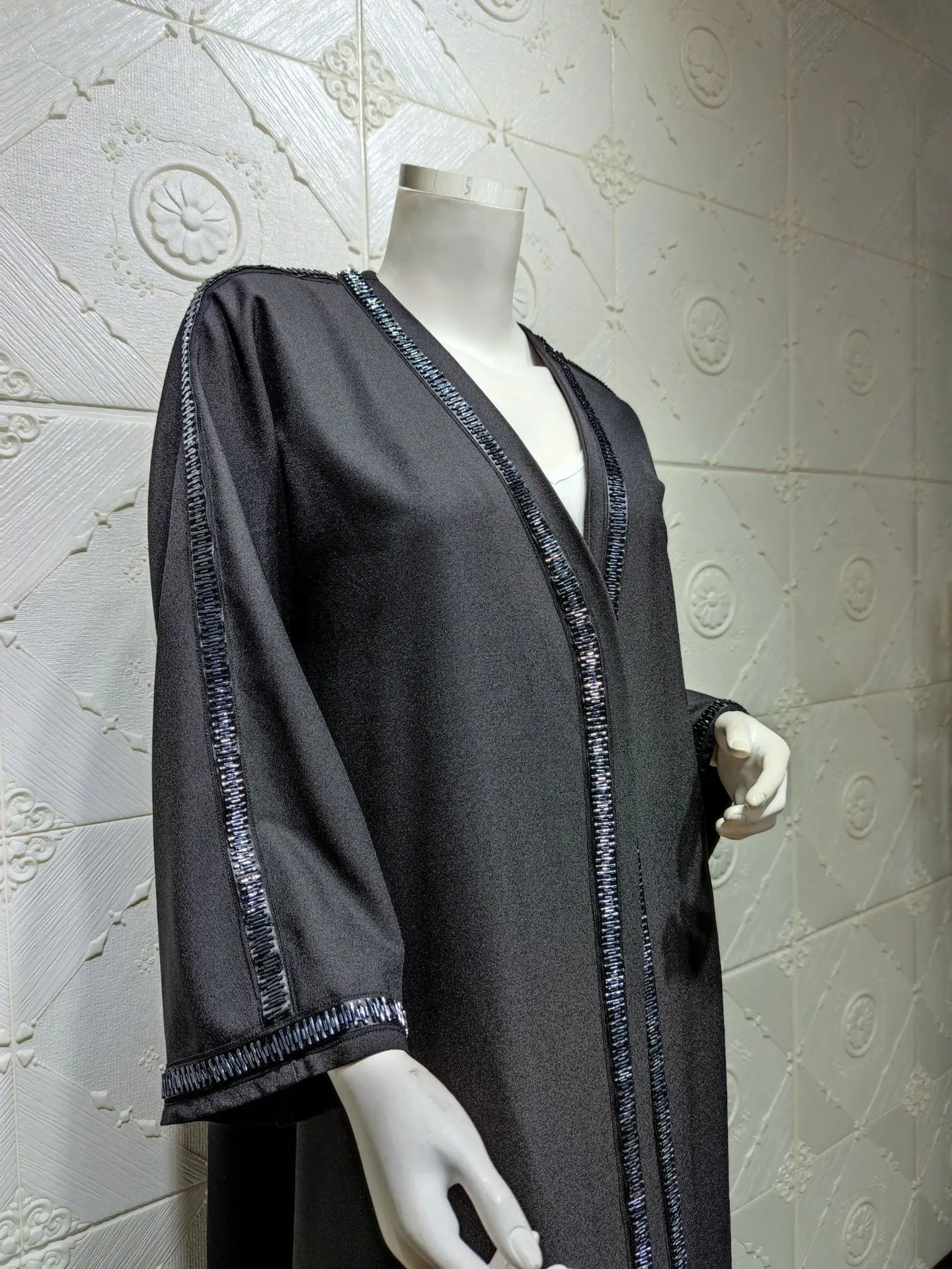 FURUI Black Open Abaya Dress For Muslim Women Islam Clothing Supplier Abaya With Shimmer For Women