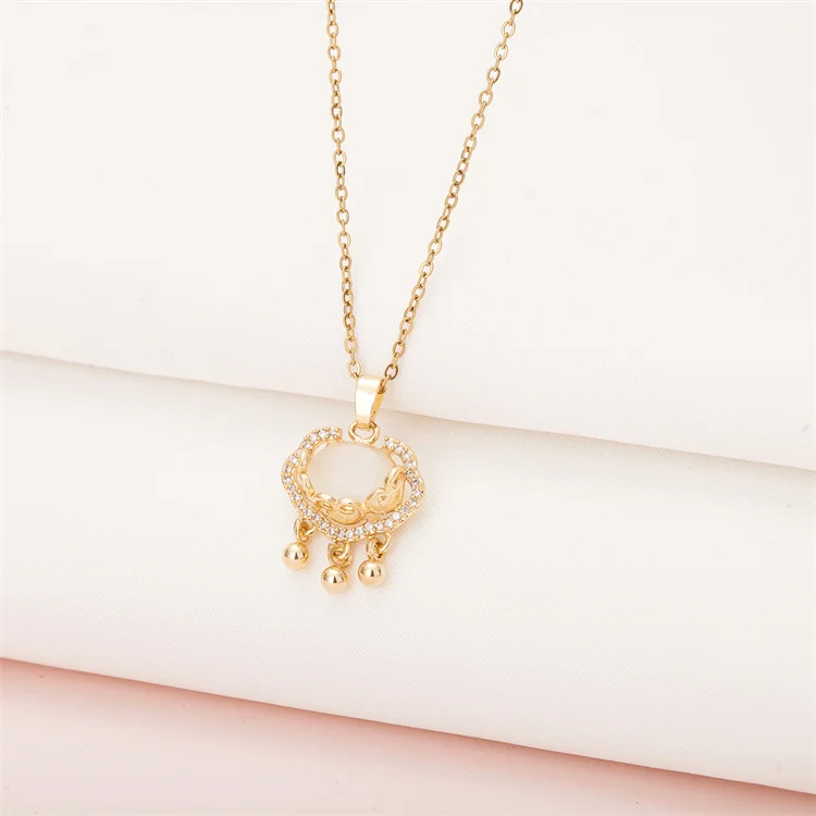 Wholesale Chinese Retro Longevity Lock Gemstone Crystal Necklace Auspicious Clouds Lucky Necklace Women