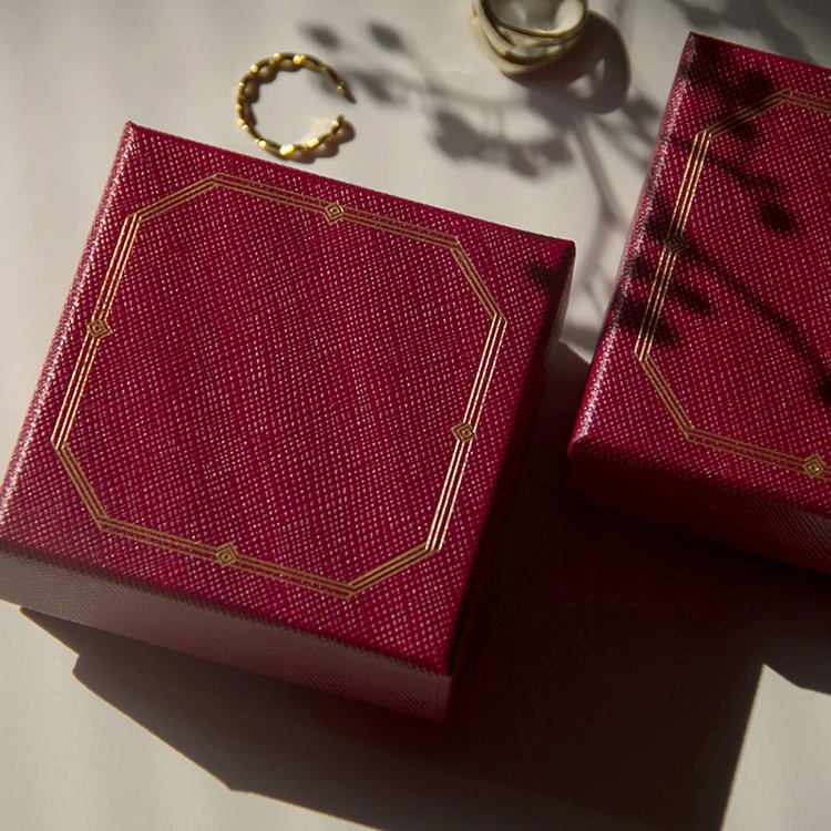 High Quality Red Leatherette Paper Ring Jewelry Box Jewelry Necklace Ring Gift Storage Box