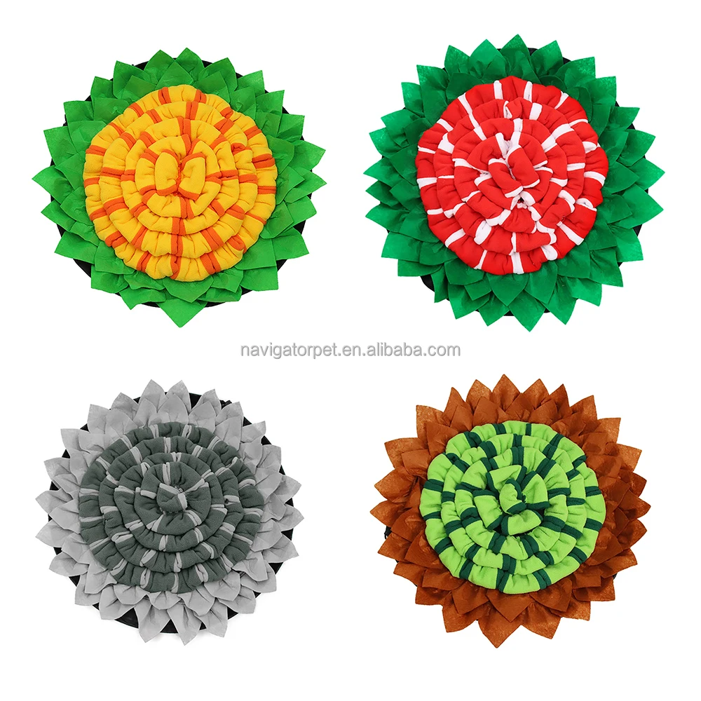 Hot Selling Shrinkable Dog Sniffing Mat Pet Puzzle Blanket Stress Release Snuffle Mat