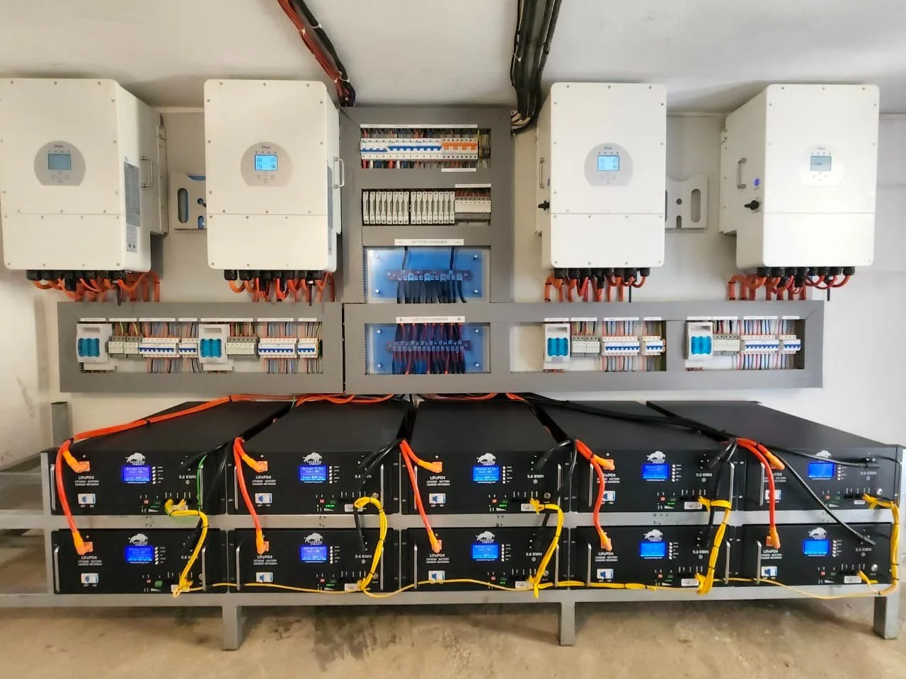 deye sun 12k sg04lp3 eu inverter hybrid solar 12kw 10kw 8kw 3 phase split phase in 120/240 deye sun-8k-sg01lp1