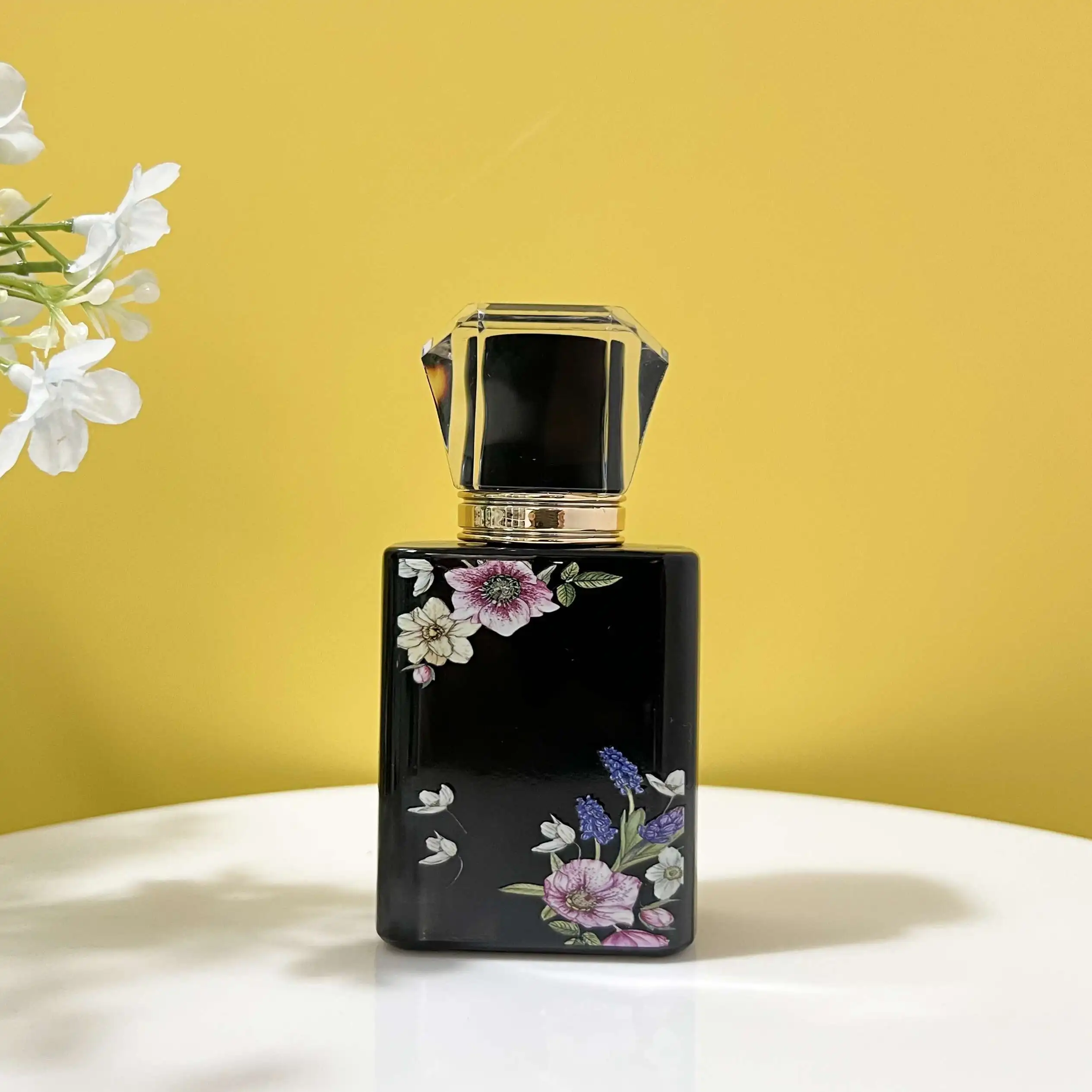 Unique 30ml 50ml Clear Wholesale Oil Spray Bottle Bulk Luxury Empty Glass Refillable Perfume Bottle