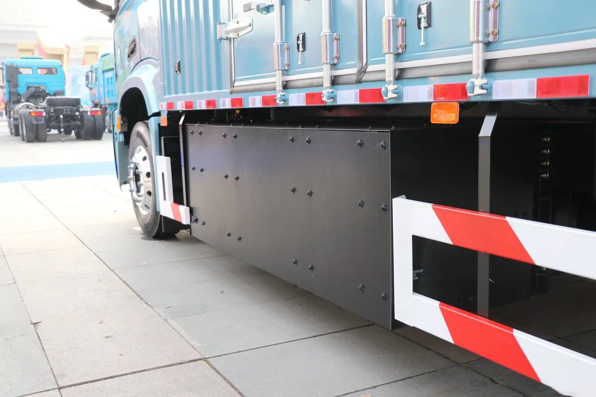 Supplier 4x2 single row 3 seats 2 doors six wheel left hand drive automatic battery capacity 352.08kWh electric cargo truck