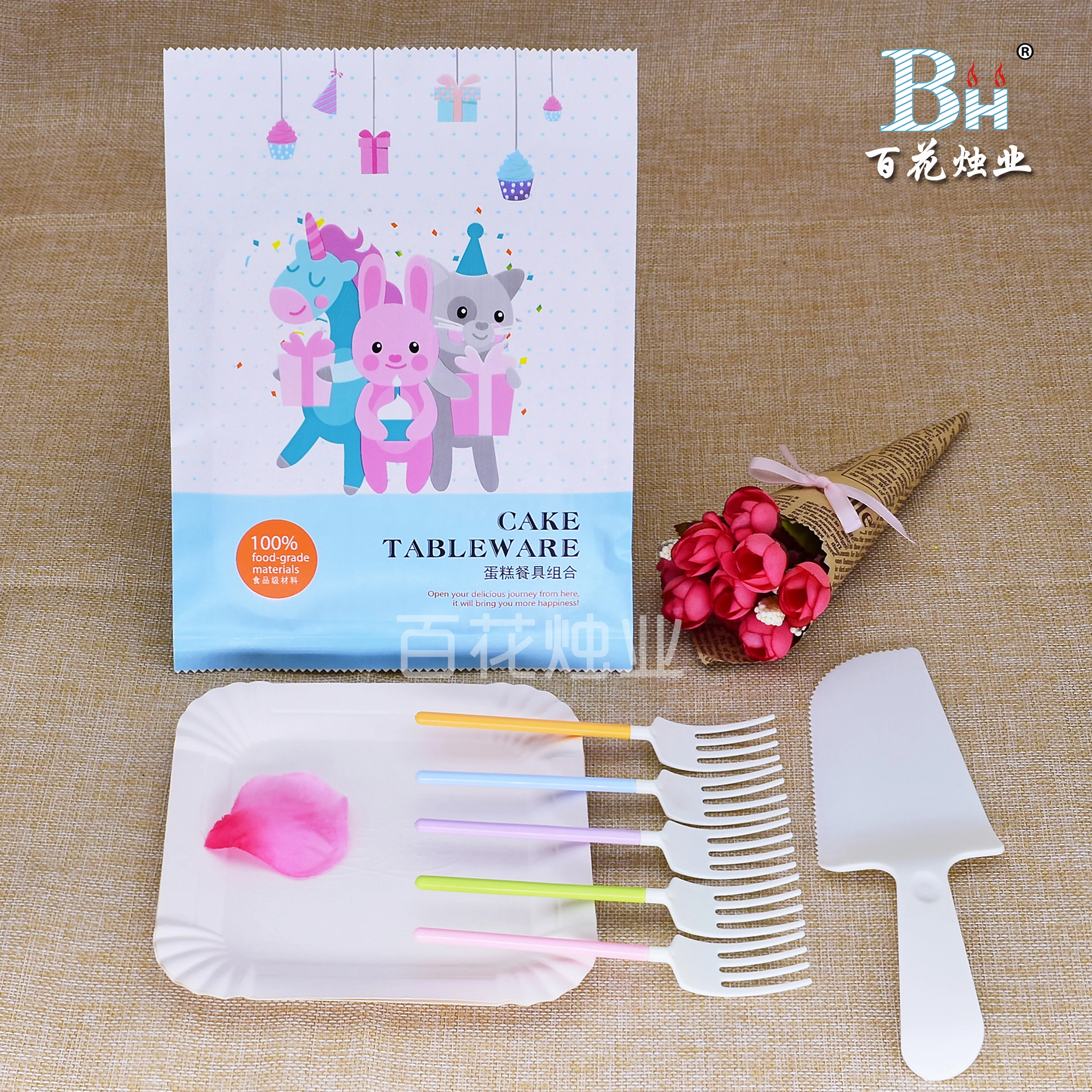 11 PCS Bag Paper  China Wholesaler Disposable Cake Tableware Set Paper Plate Forks and Knife Dinner Set