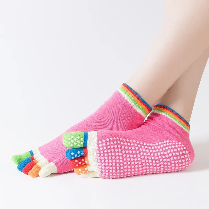 Wholesale Breathable Rainbow 5 Finger Socks Pillates Women Non-slip Toe Grip Yoga Socks