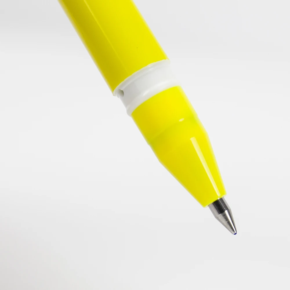 M & G Cute Giraffe Design Easy Correction 0.5mm Bullet Tip Erasable Gel Pen Smooth Writing Crystal Blue Ink Student Writing Pens