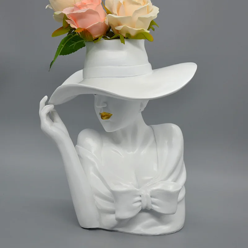 2022 New design  nordic elegant women shape vase decorative living room Office  resin  vase flowers
