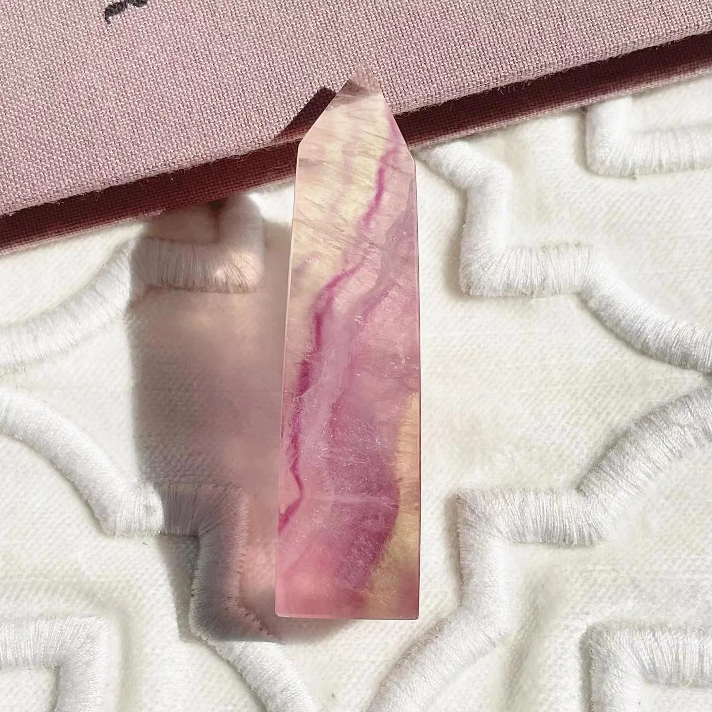 Natural crystal fluorite single point six prism seven color fluorite wand home decor items can be customized size