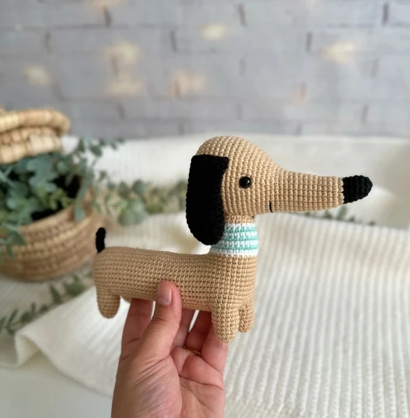 Super Cute and Adorable Dachshund Dogs with lovely Ears Hand Crochet Animals Kids Toys 21cm Size