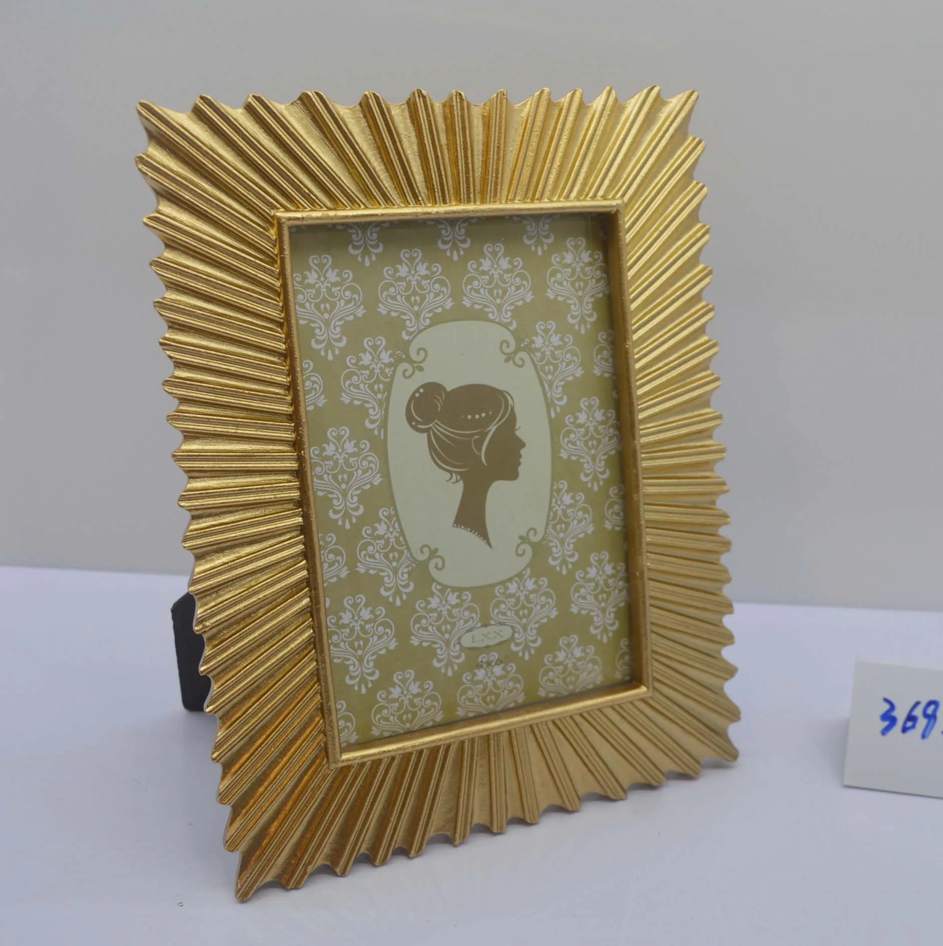 Good price baroque style resin photoframe polyresin photo picture frame