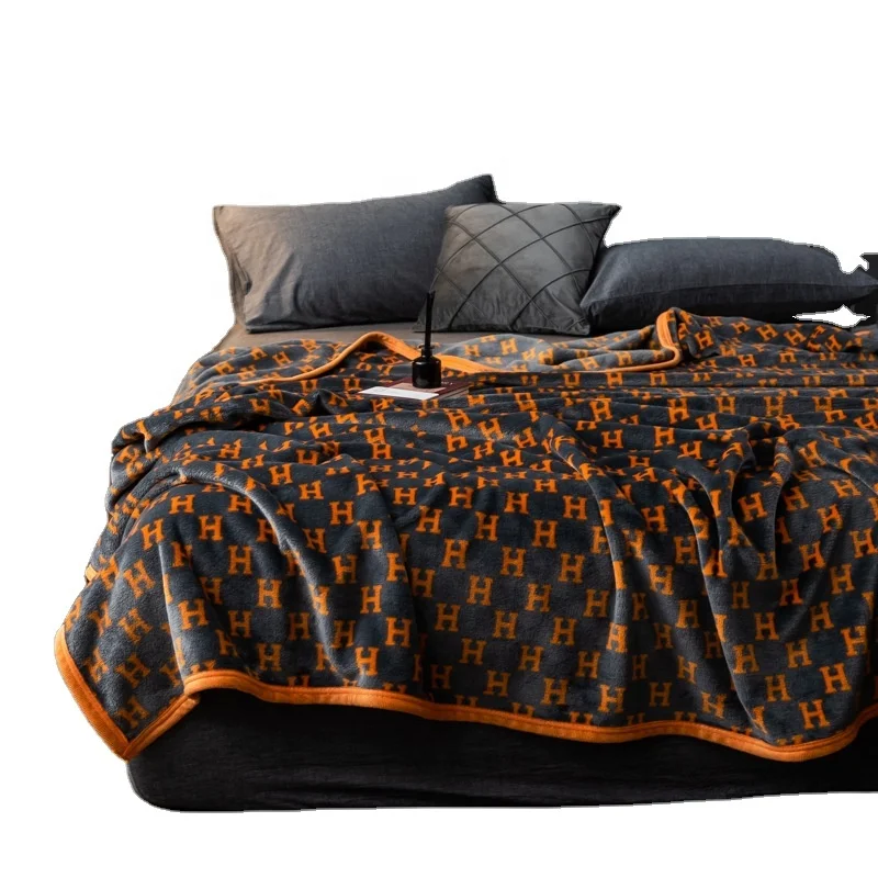 Flannel Fleece Blanket Fashion Design Single Ply Reversible Soft Warm Luxury H-Letter Printed Throw Blanket