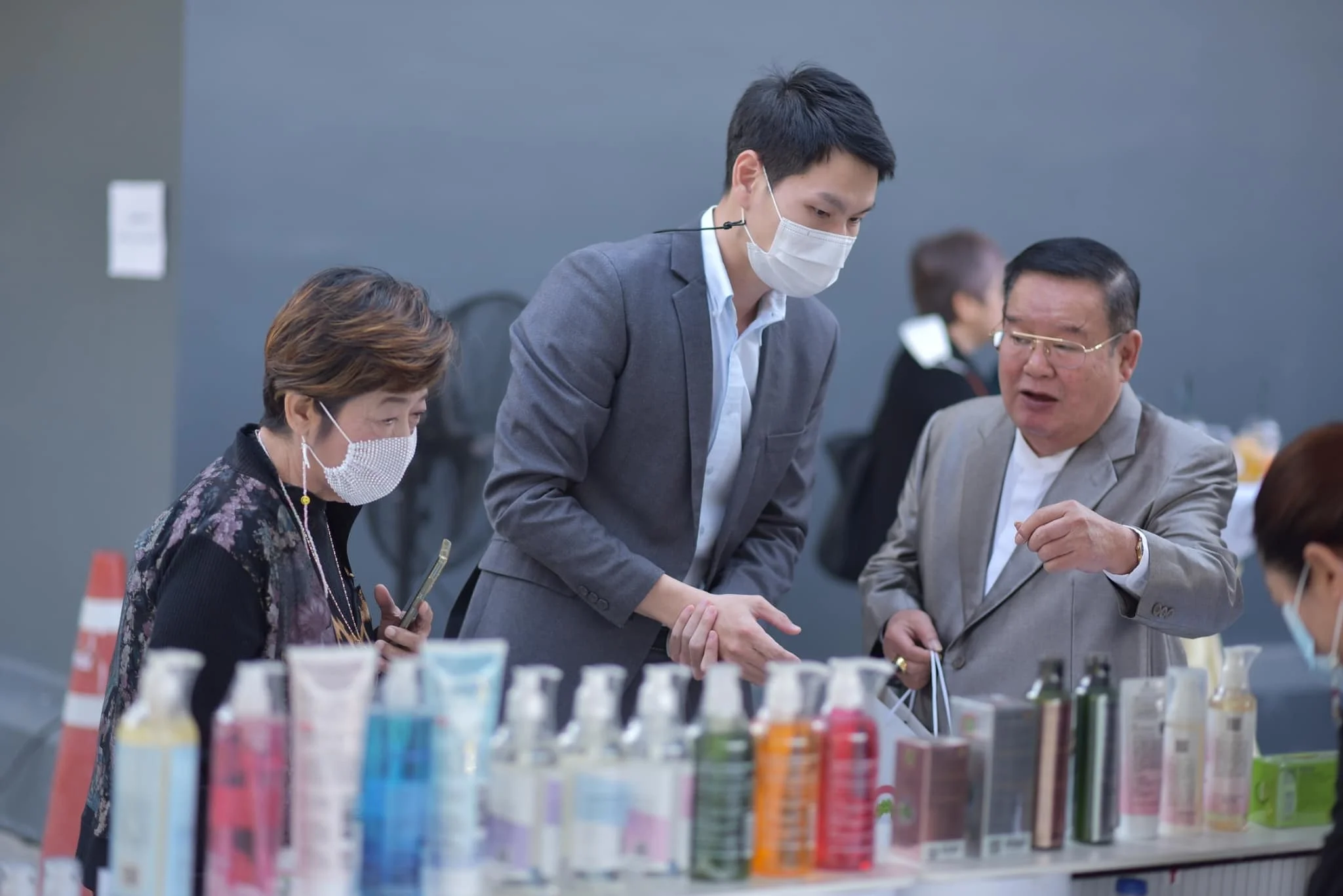 Pueraria Cream for Breast Growth Increases Hormone Secretion and Moisturizes Skin Breast Enlargement Function