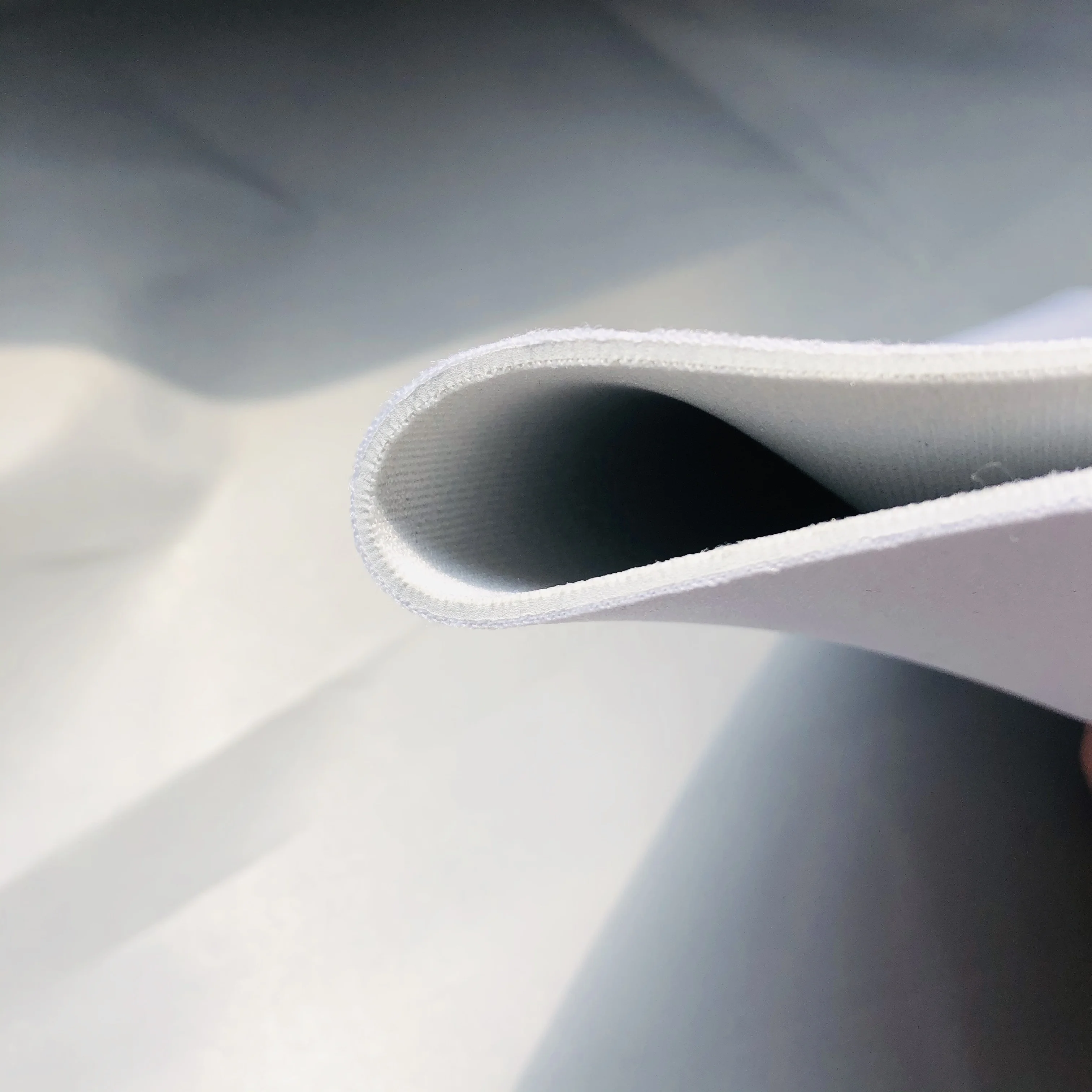 
3mm Laminated Customized White Jersey SBR Neoprene Sheet For Fashion Bags 