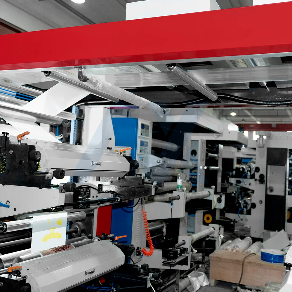 Roll to roll custom made 4color 6 color narrow web flexo printing and bag making machine for Beverage Packaging