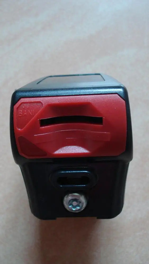 MOQ 100 PCS L107 Europe supermarket shopping trolley plastic cart coin locker