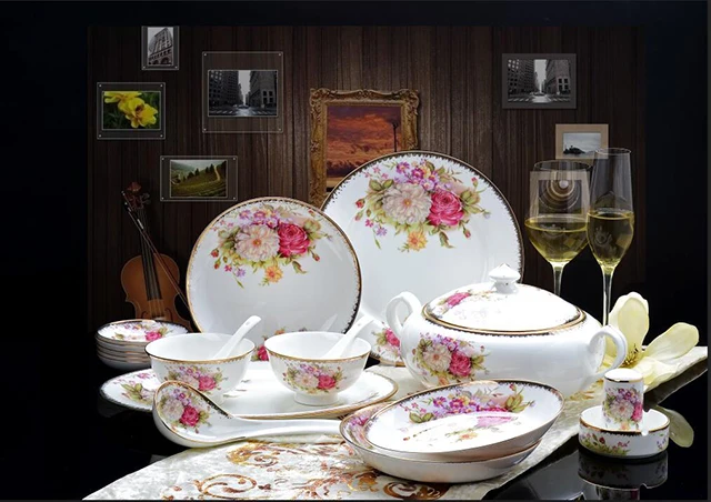 Wholesale Russian style round fancy rose bone china 27 pcs 50pcs dinnerware porcelain bowl plate spoon oval platter dinner set