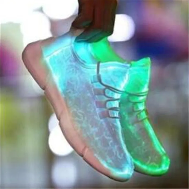 Store light energy Polyester 150D Beige color glow in the dark knitting yarn for glowing