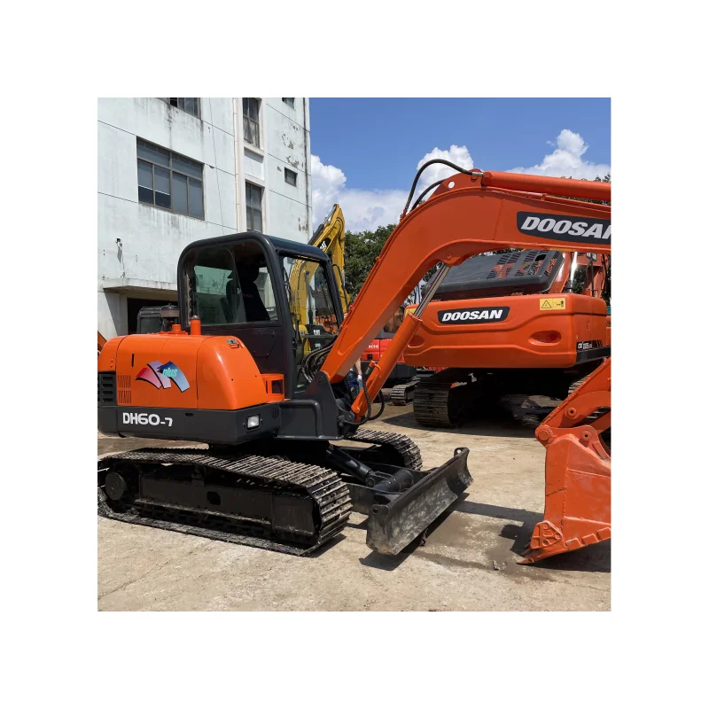 Практически Новый Подержанный Doosan DH60 экскаватор с низким расходом топлива dx60 dh55 6-тонный мини-экскаватор после обслуживания бесплатно