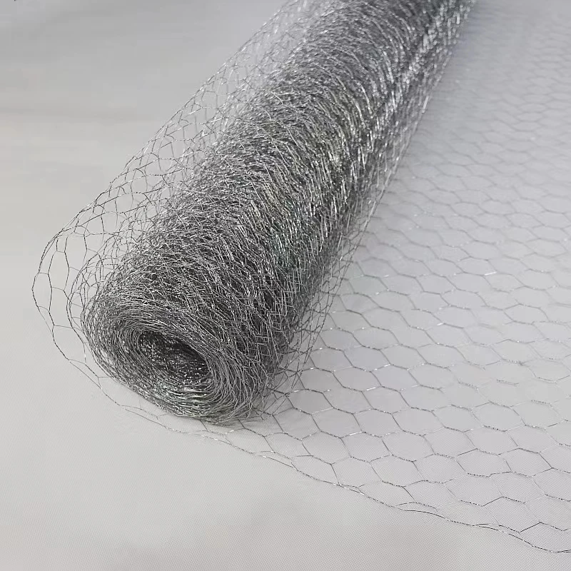 Hot Dip Galvanized Iron Wire Mesh fencing poultry Netting Hexagonal Chicken cage Wire Mesh Roll