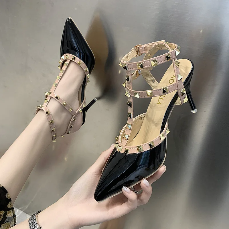 Hot selling sexy ladies shoes Classic design large size Stiletto sandal pointed toe rivet high heels for women