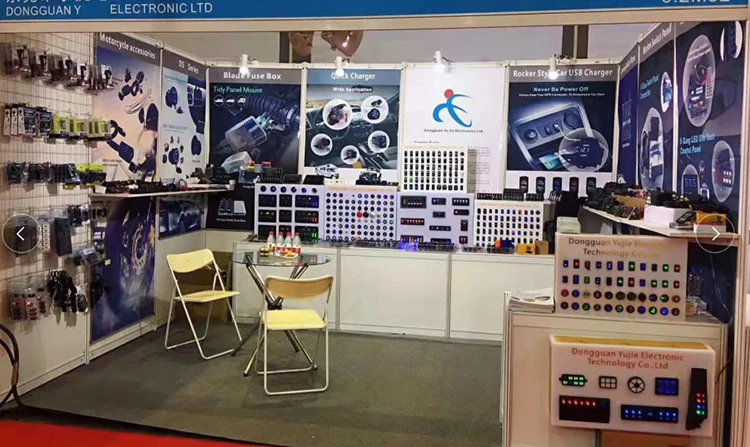 RJ45 UHF Radio Socket For Toyota Hilux Landcruiser Prado Dash Panel Flush Mount small