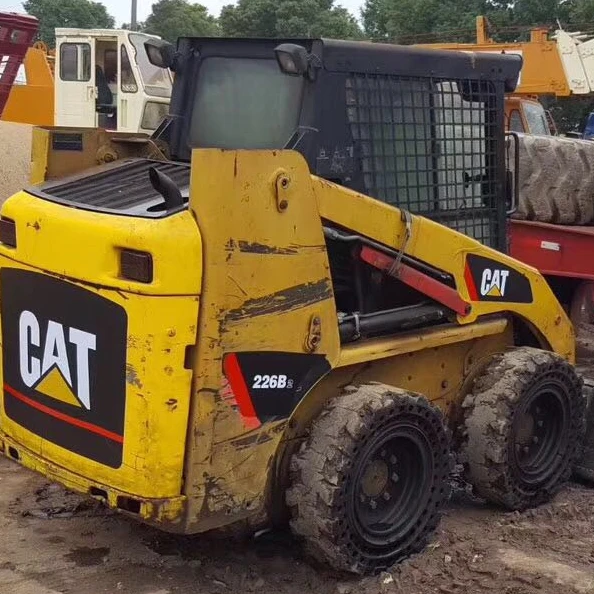 Недорогой б/у мини-погрузчик CAT 226 в хорошем состоянии, б/у, высокого качества, по низкой цене