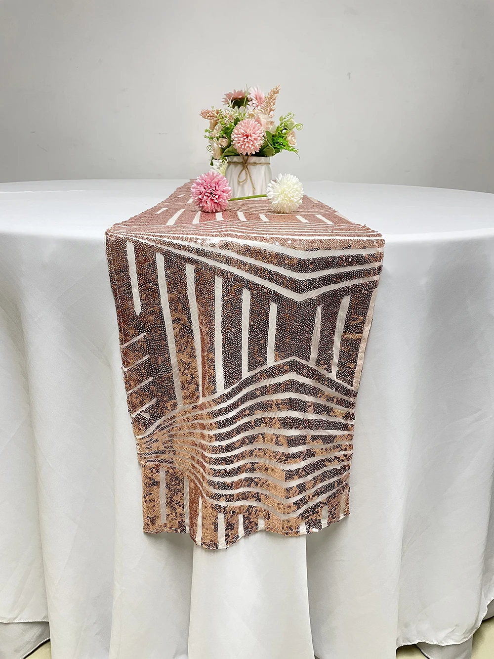 Customized Wedding Table Runners Decoration for Round Tables Rose Gold Sequin Table Runner