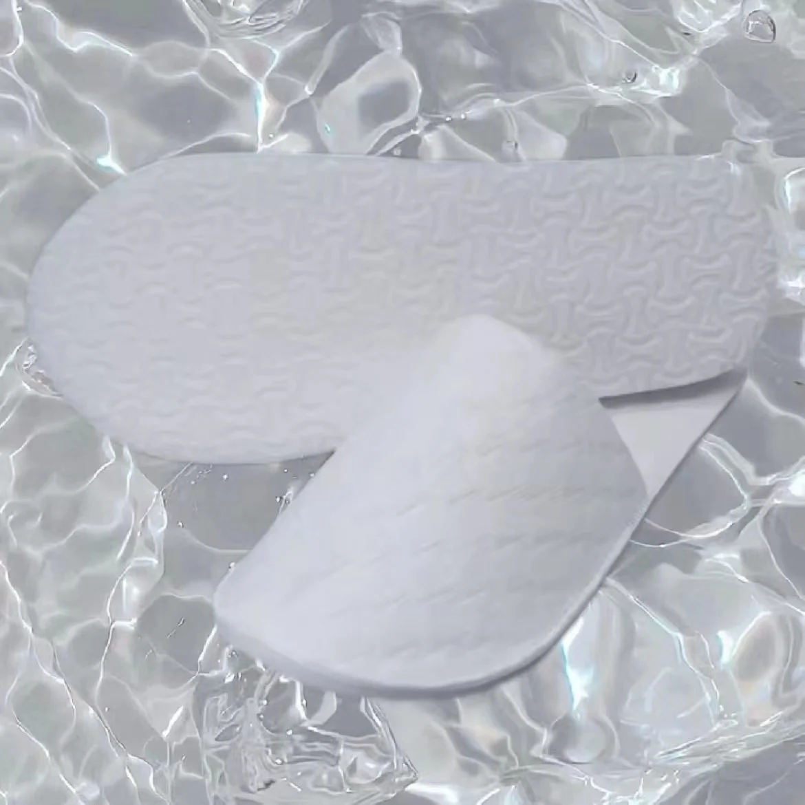 Cheap and Comfort Disposable Hotel Slippers for Guest Rooms with Extra Softness