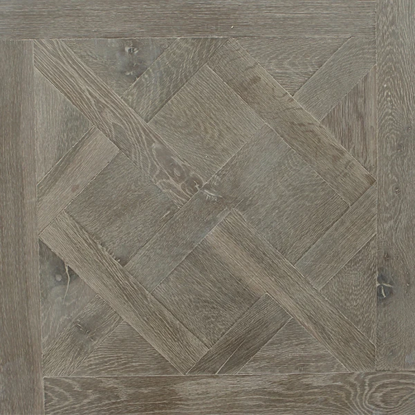 Customized French Oak Distressed Engineered Multilayer Versailles Parquet Wood Flooring