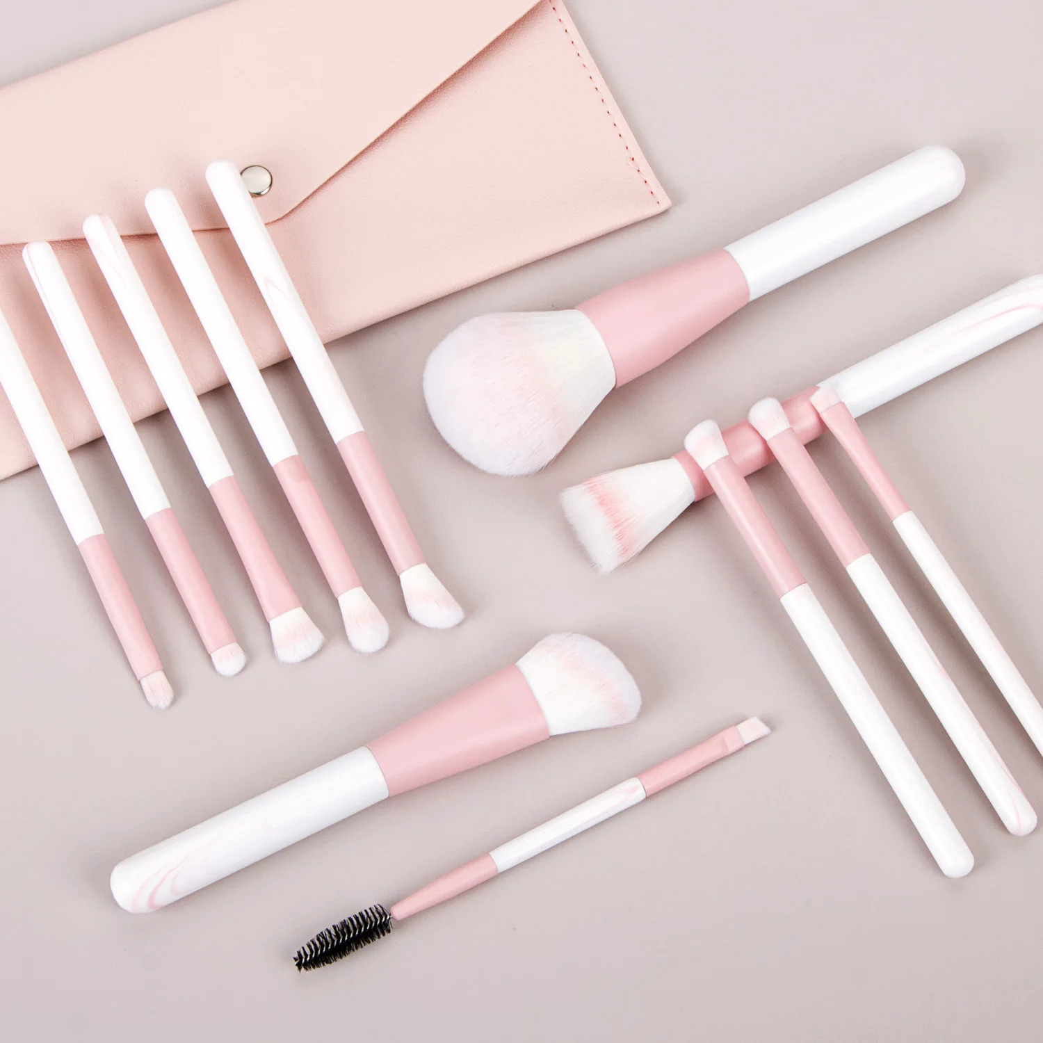 2023 12 Pcs Low Price Good Hand Crafted Pink Rhinestone High Quality Makeup Brush Set Private Rose Makeup Brush Sett