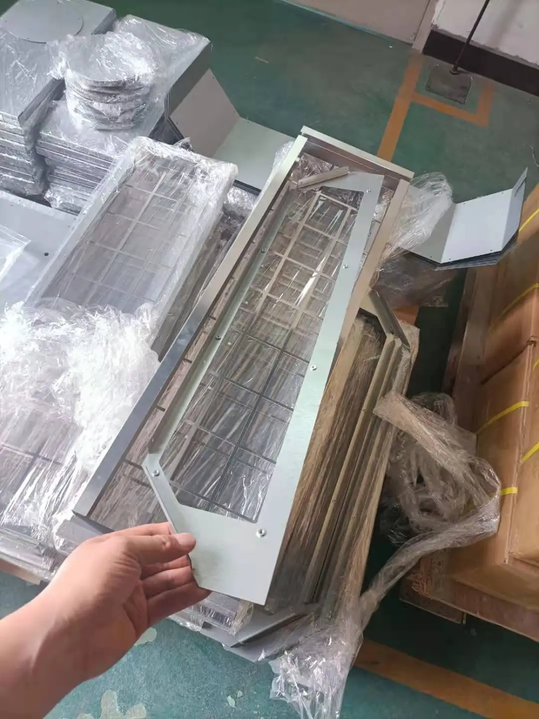 china sheet metal laser cutting/bending/riveting cnc laser cutting sheet metal/metal sheet