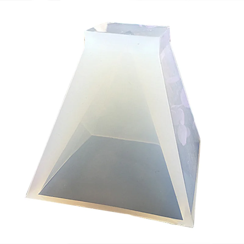 Hot Selling Pyramid Resin Epoxy Craft DIY Table Decorative Silicone Mold For Home Decoration Ornaments Making Table Decor