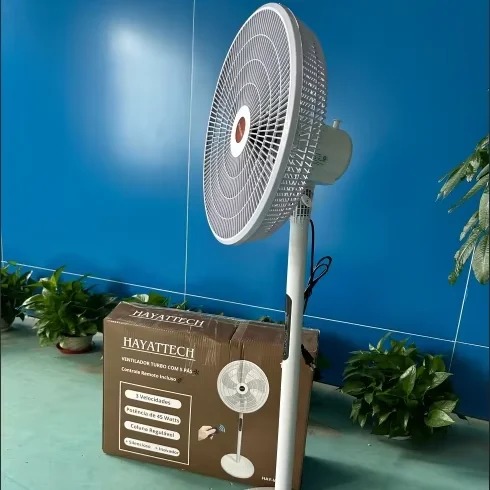 High quality factory price HAYATTECH standing fan 16 inch white color floor fan with remote control