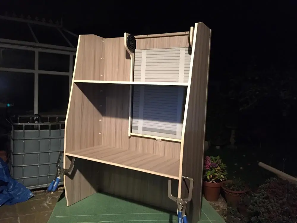 Тамбурная дверь 350 мм X 500 цельносеребристая пластиковая тамбурная с ремнями для шкафа RV