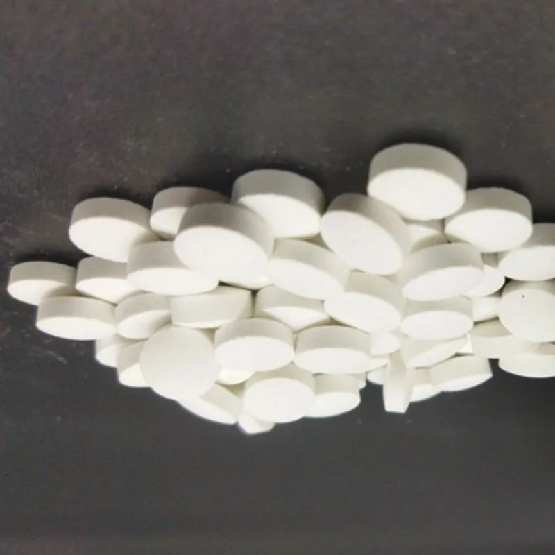 Cooling Water Treatment Chemicals Water Purifying Tablets For WC Deodorization