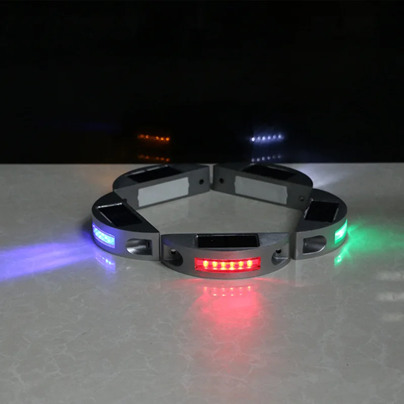 High Bright Aluminum Solar road studs Durable Button Markers reflective Pathway Plastic Traffic Cast one side LED flashing light