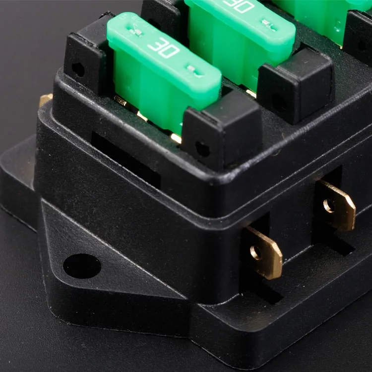  Новый GM для автомобилей грузовиков и кораблей имеет 12 лезвий сейфов 12-way держатели предохранителей