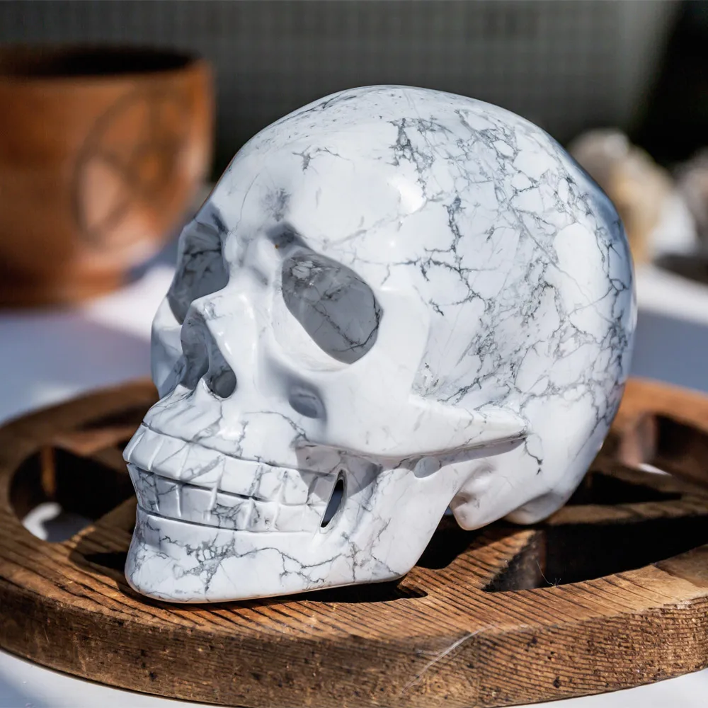 High Quality Crystal Crafts Gemstone Hollow Howlite Skulls Natrual Crystal Skulls For Fengshui Decoration