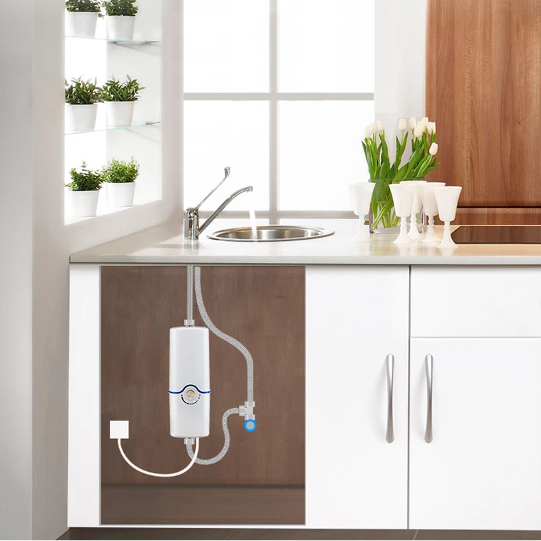 2021 New Tankless Instant Electric Mini Water Heater Geyser with Shower Head Plastic Ce OEM Wall Mounted C1 Free Spare Parts 220