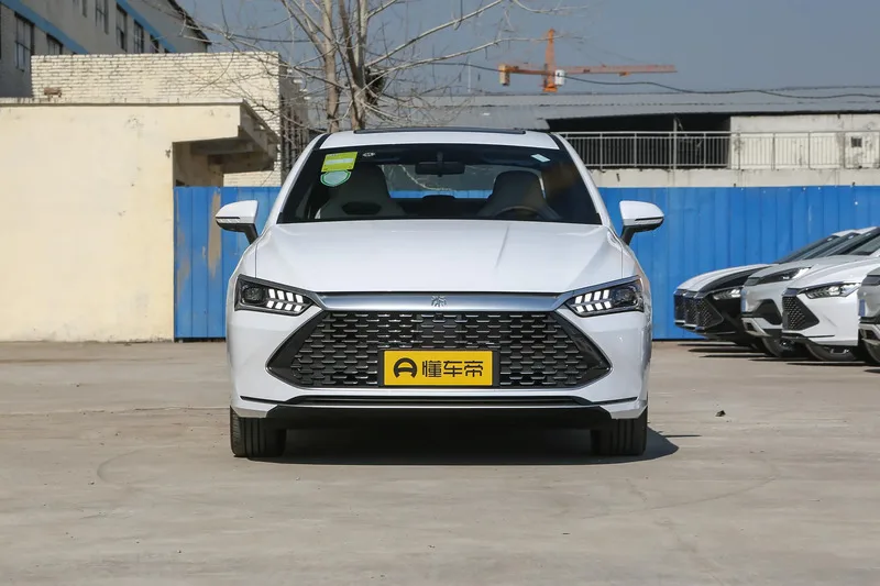 Лидер продаж в 2023 новые энергетические транспортные средства BYD Qin PLUS DM-i Champion Edition 55 км модель электромобиля