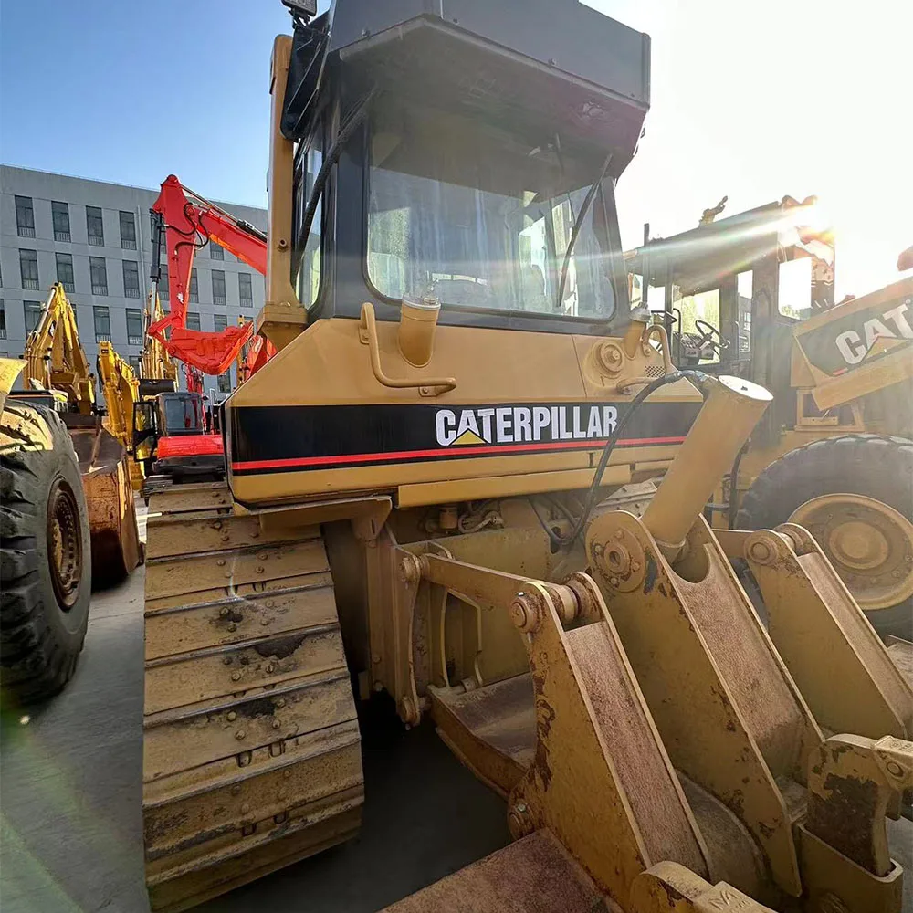 Мини-бульдозер Caterpillar D5M
