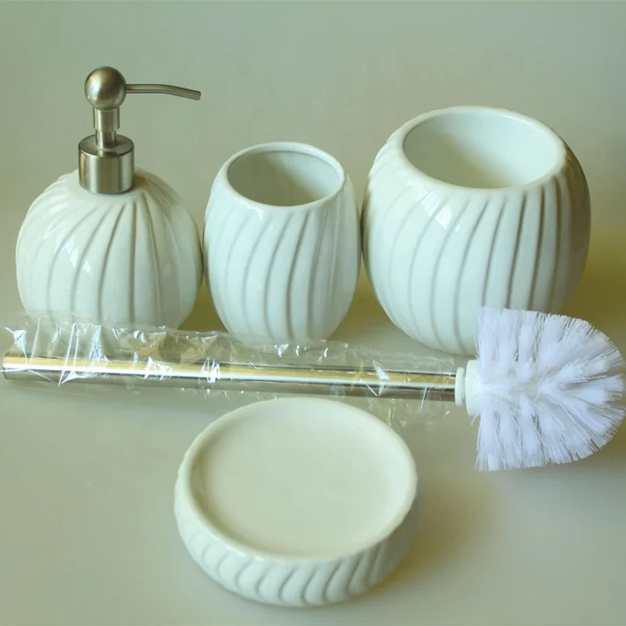 Factory cheap price ceramic bathroom set