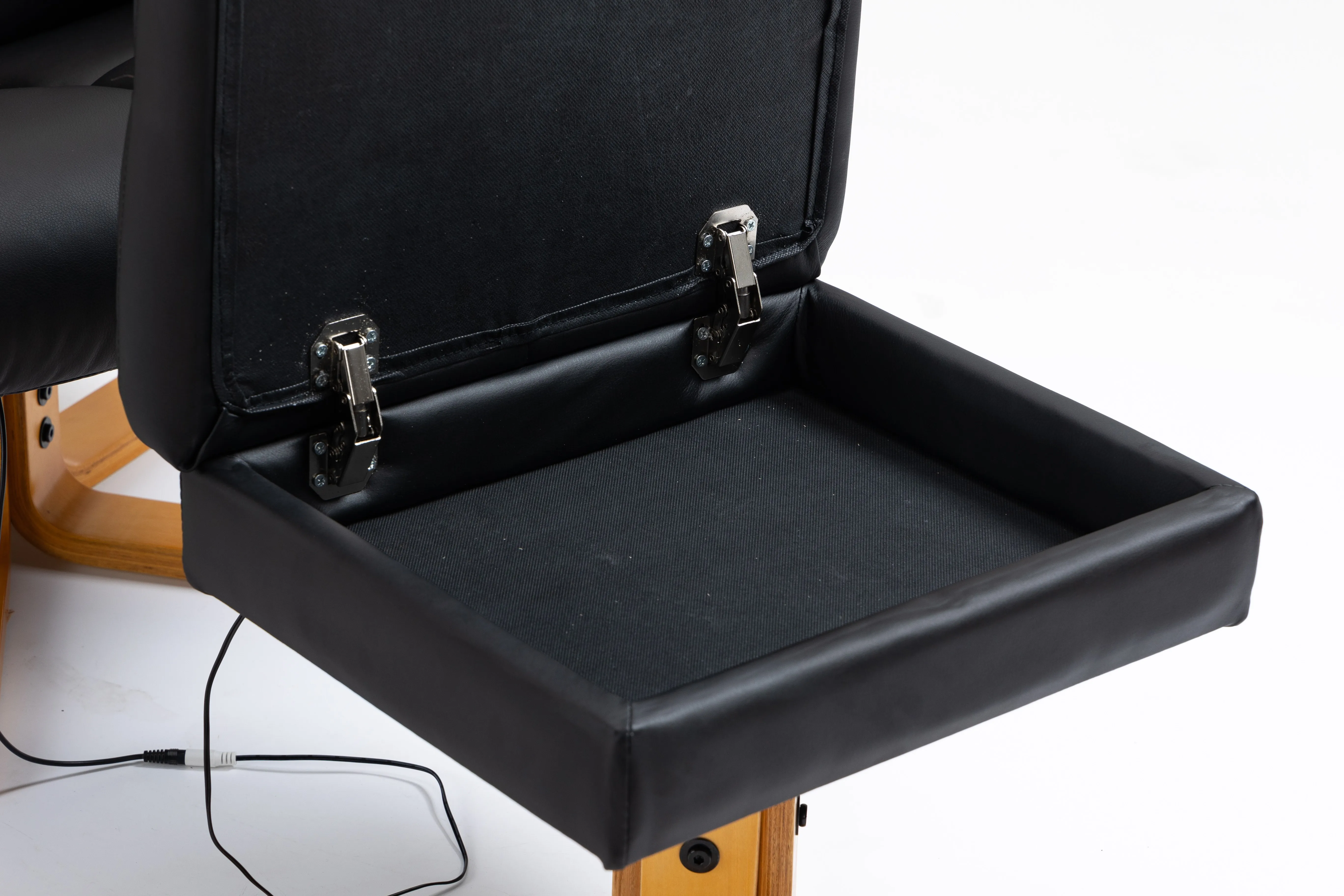 Reclining  massage chair with  APP control and USB charging port .storage function ottoman.specialize!!