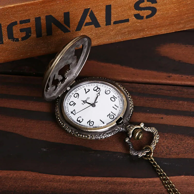 Retro Bronze Hollow out Horse Case Design Quartz Pocket Watch with Necklace Chain Gift for Birthday Christmas