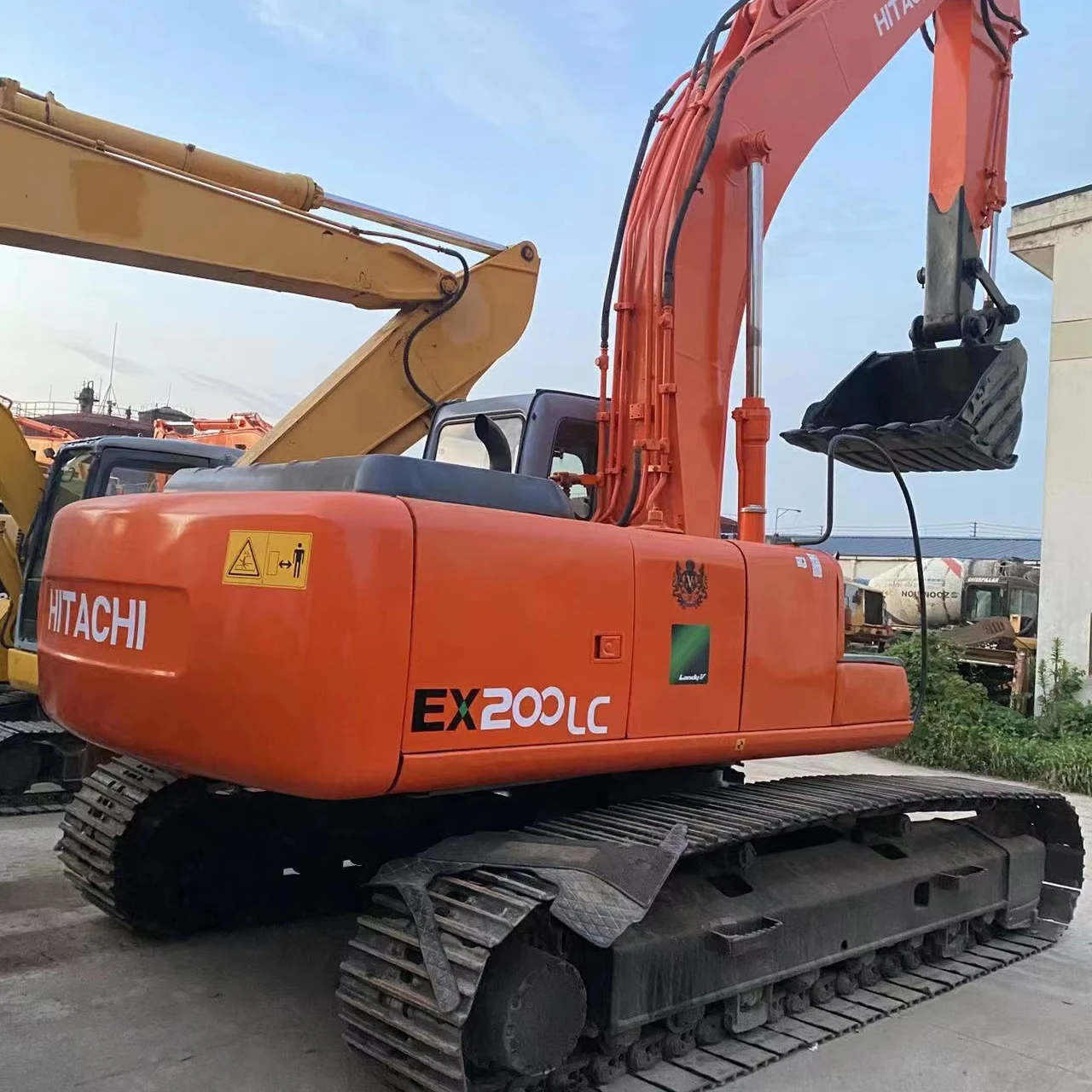 Low price Used Hitachi EX200 20Tons Japan Original Good Condition Used Excavator Hydraulic Crawler Excavator