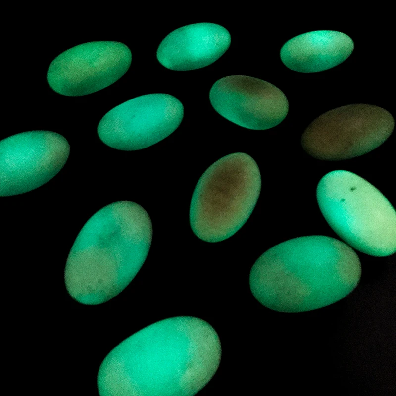 Wholesale Natural Crystal Luminous stone small size crystal Luminous eggs stone glow at night fluorescent stone for decoration