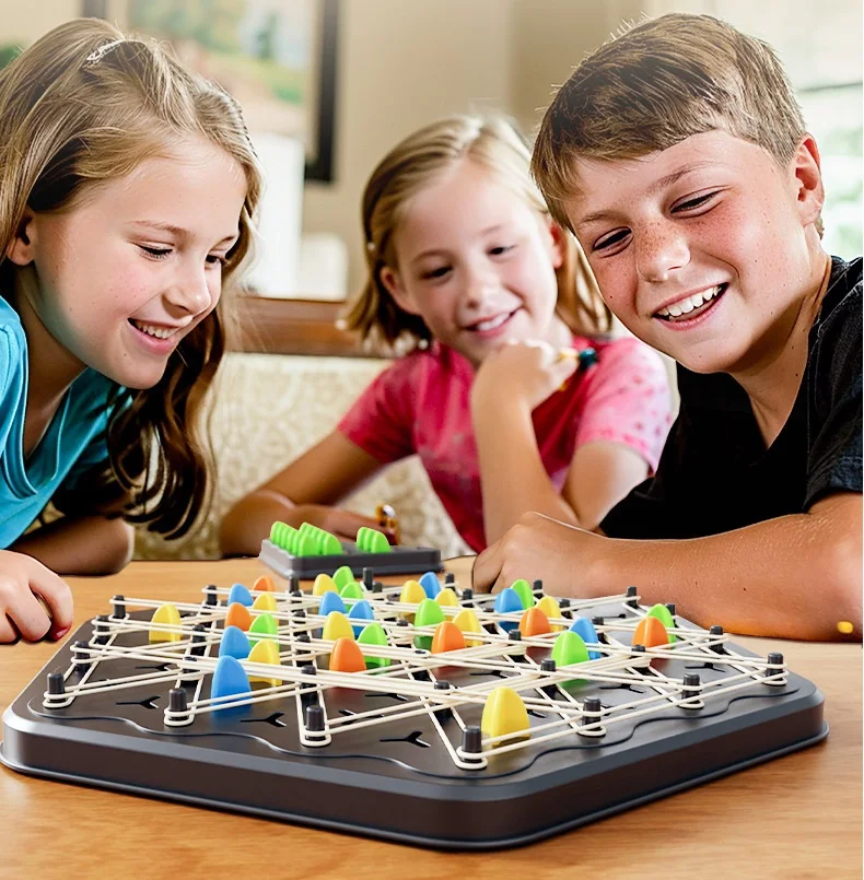 Hot Selling Kids Exercise Hand-eye Coordination Ability Toys Funny Mulitplayer Game Educational Chain Chess Game